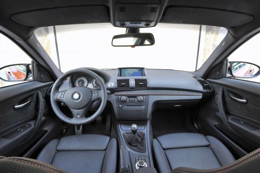  BMW 1-Series M 2011 года  (фото 12 из 79)